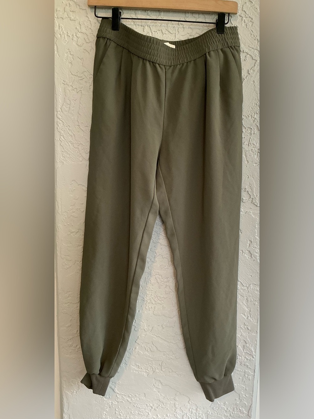 Joie Olive Crepe Jogger Pants